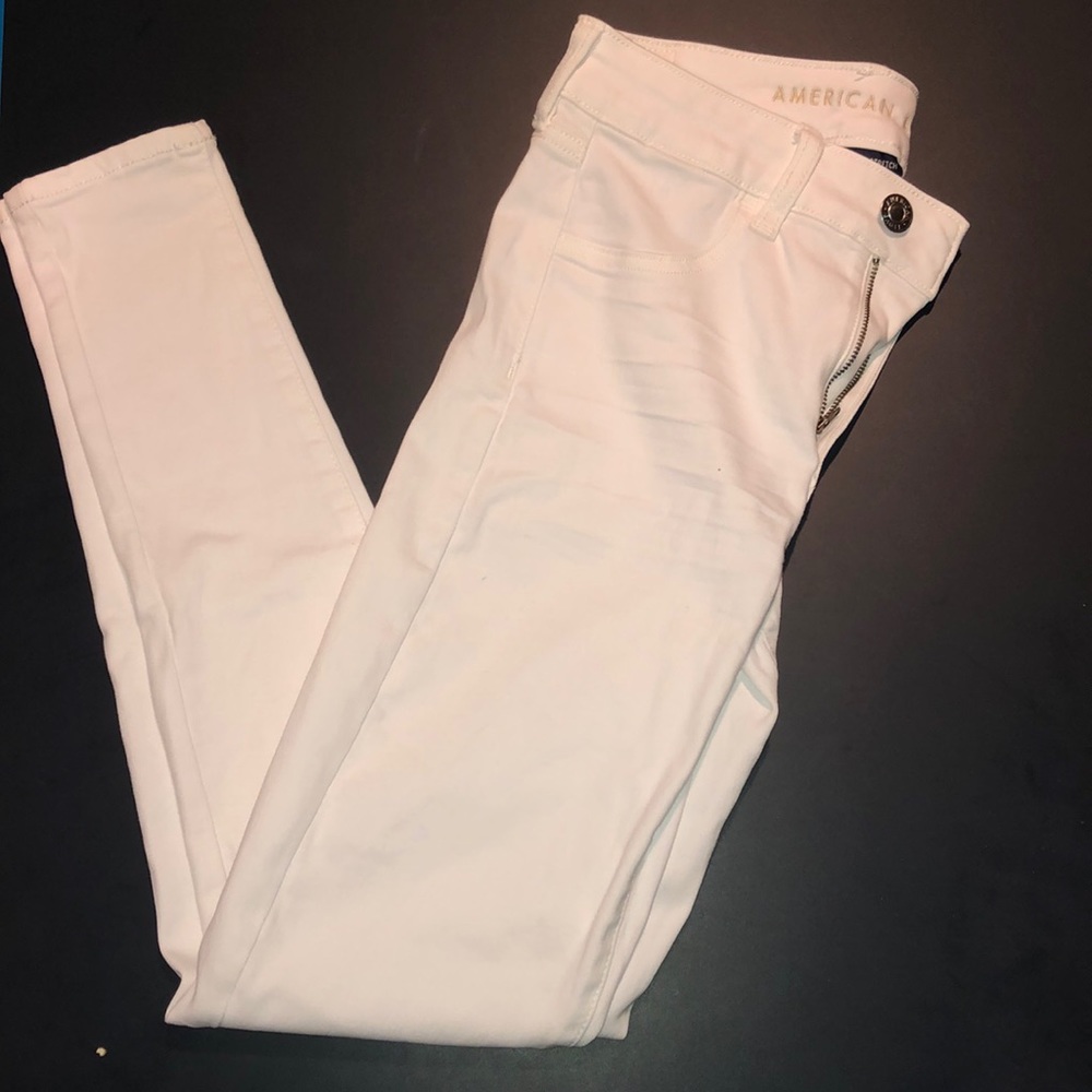 American Eagle White Hi-Rise Jegging